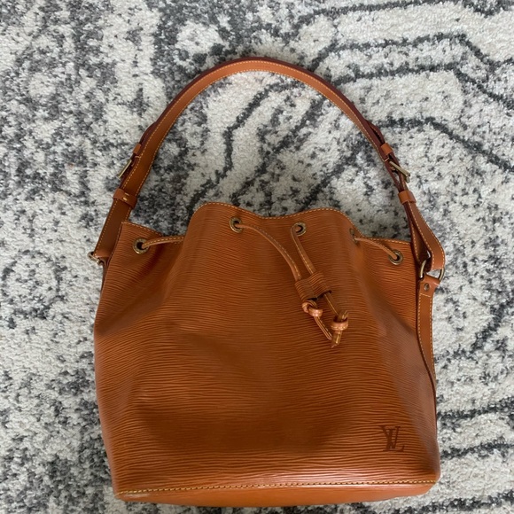 Louis Vuitton Petite Noe - Picture 2 of 16